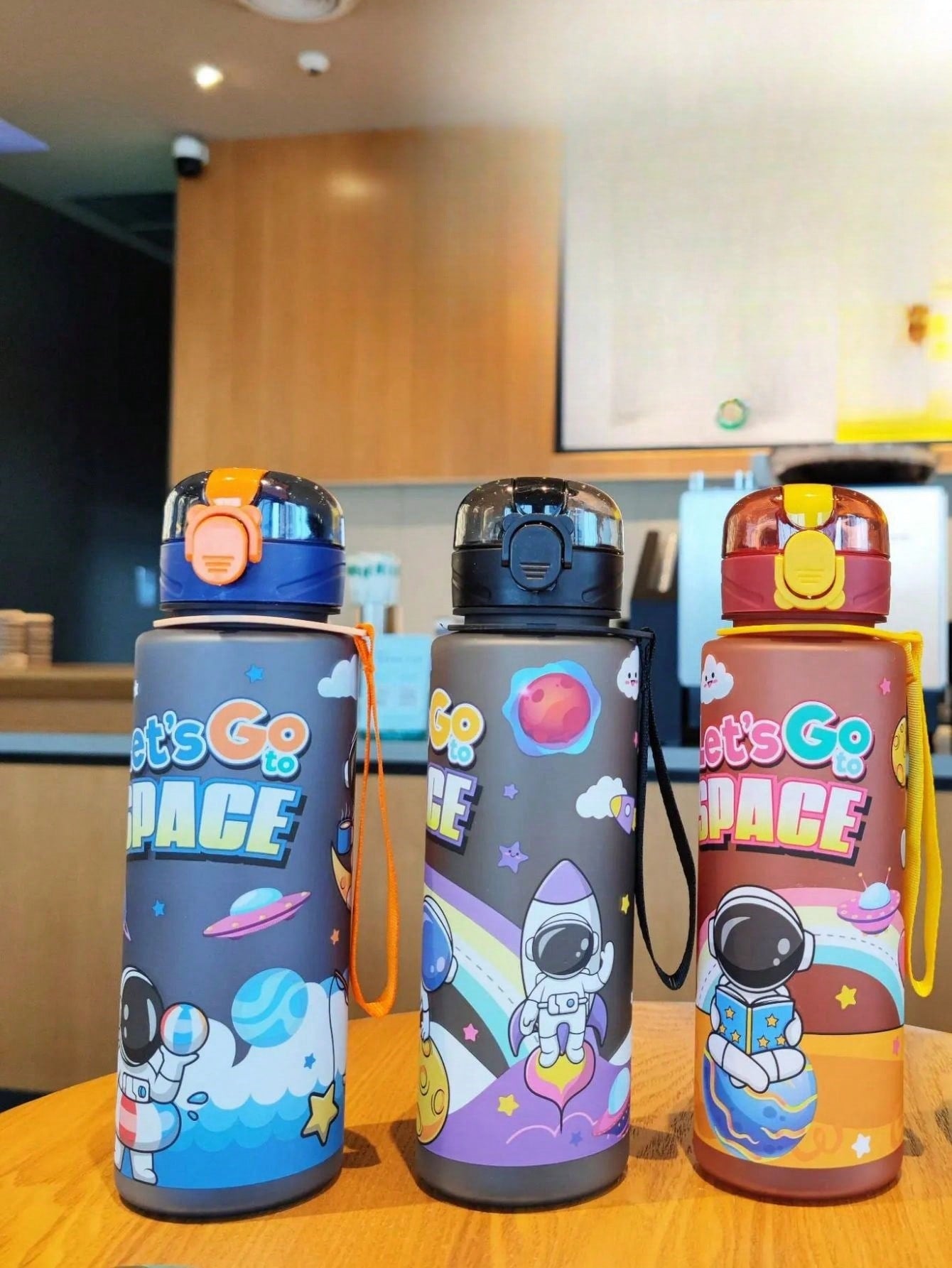 Best water bottles for travel​ cartoon