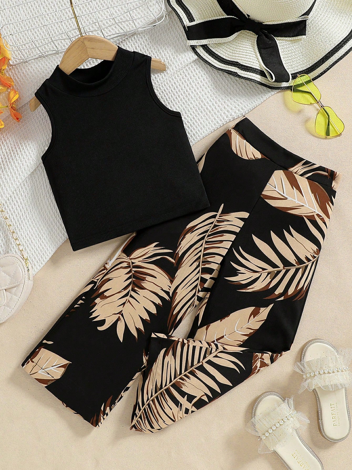 black camisole tank top​

