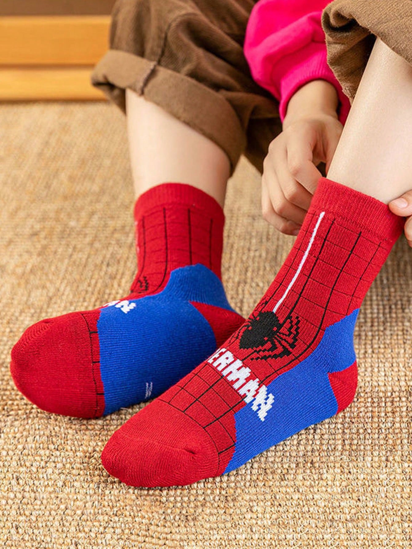 Spiderman cartoon character socks​

